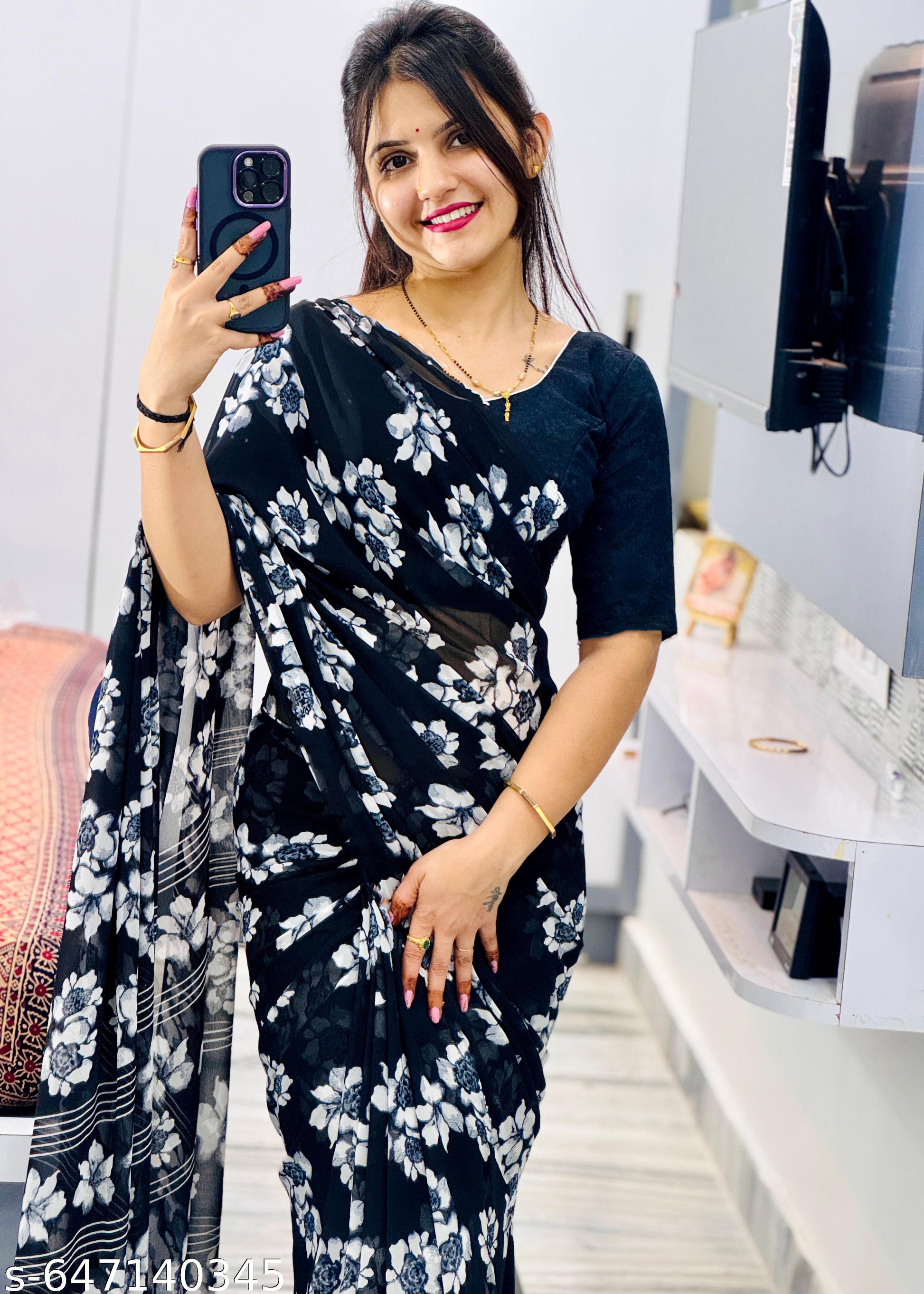 Black Weightless Printed Georgette Saree - Unixkart - View 4