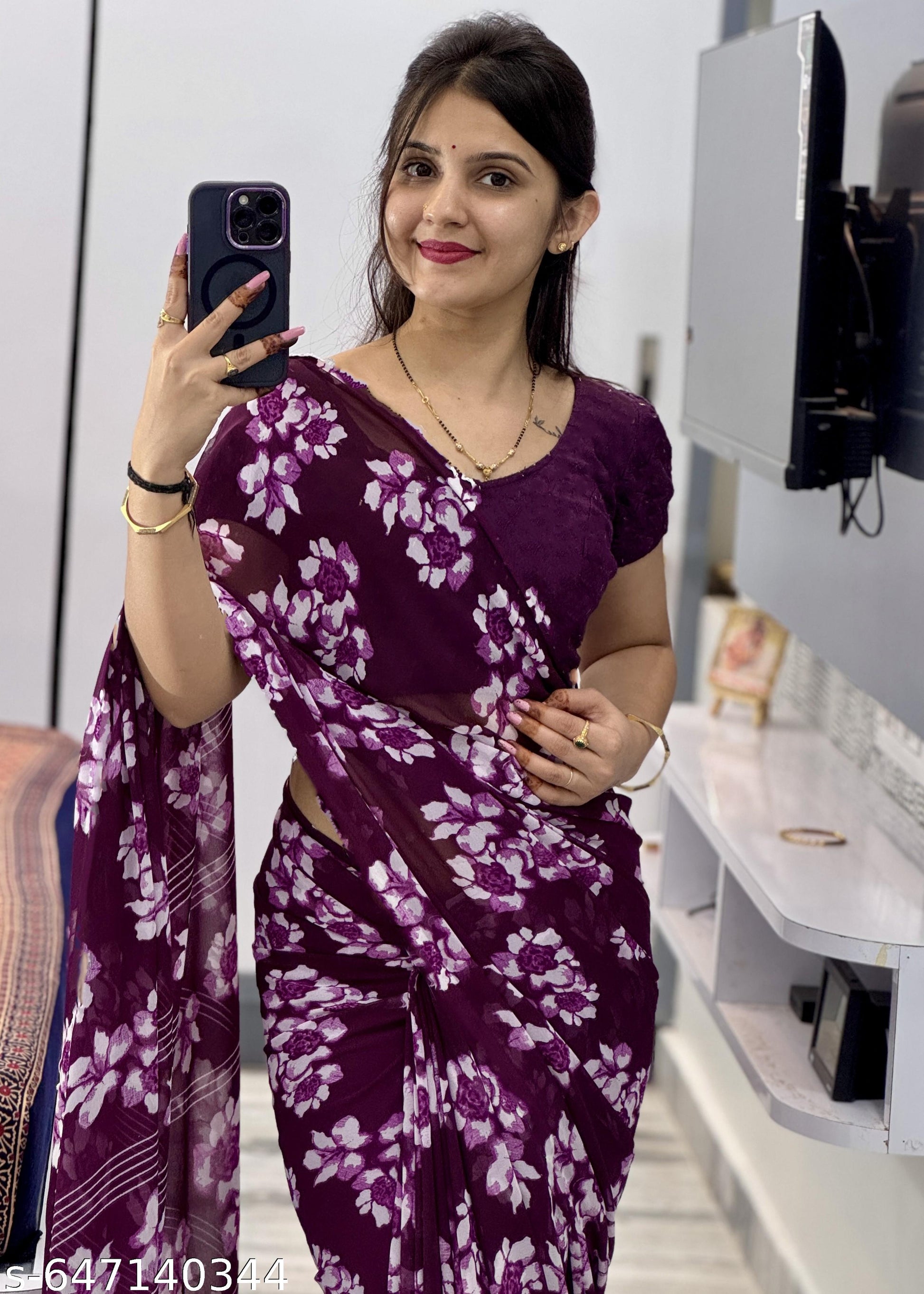 Purple Weightless Printed Georgette Saree - Unixkart - View 4