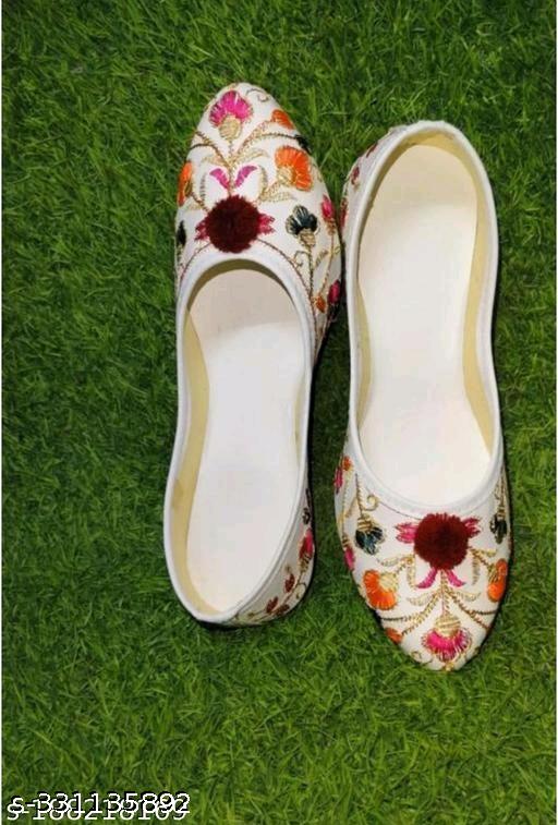 Women's Ethnic Jutti & Mojari - Unixkart - View 4
