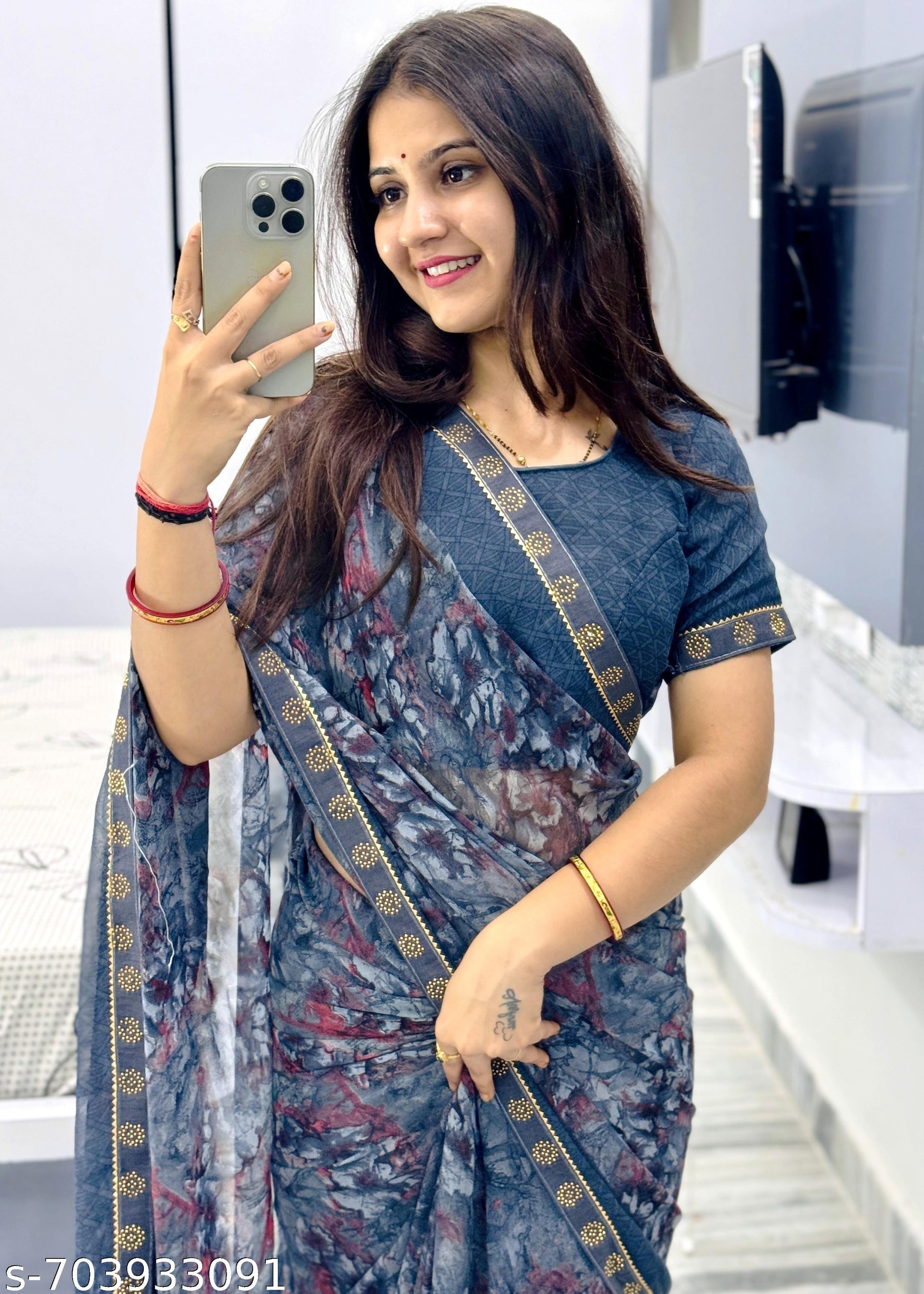 Georgette Printed Saree with Lace Border - Unixkart - View 4