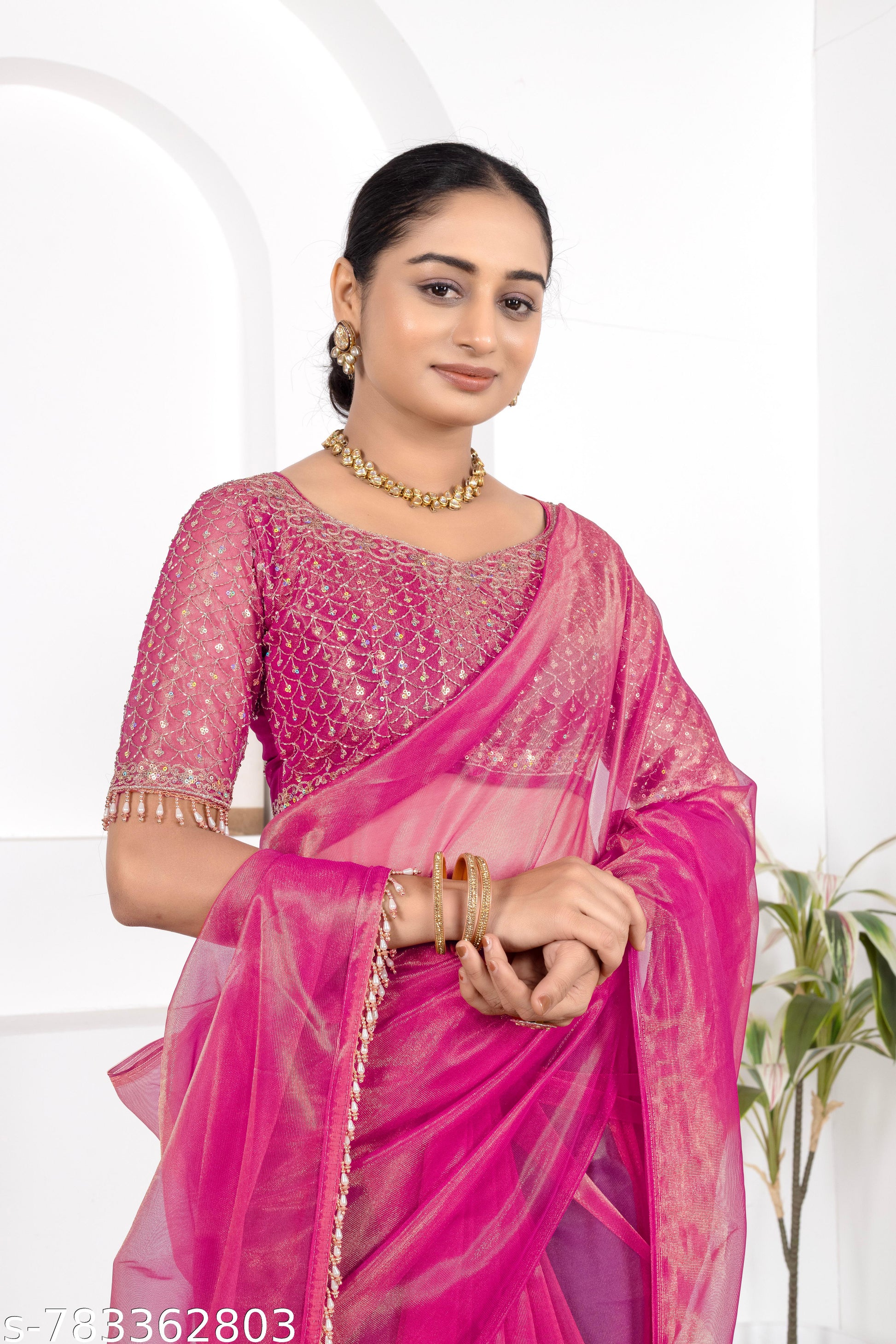 Organza saree with hanging pallu - Unixkart