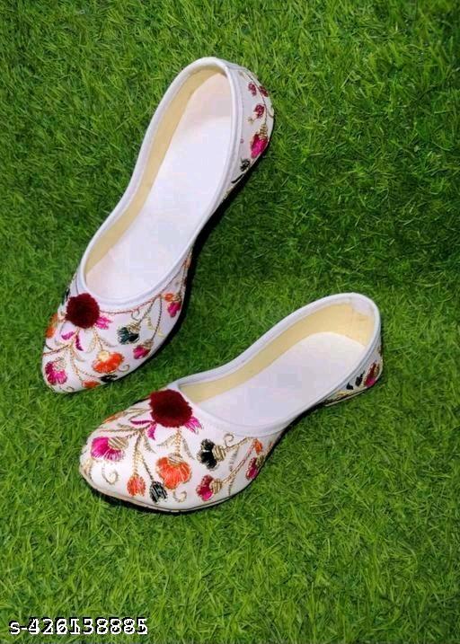 Women's Ethnic Jutti & Mojari - Unixkart - View 4