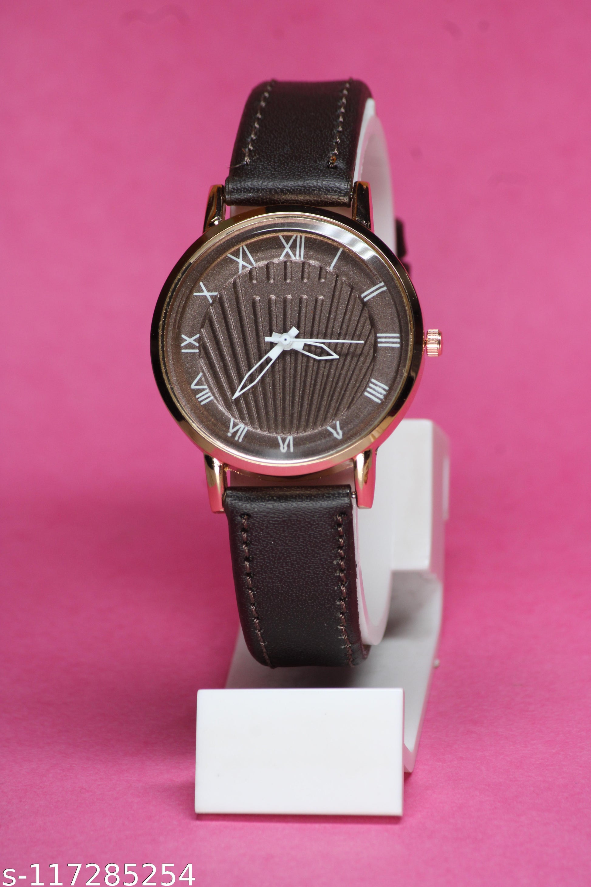 Fancy Leather Belt Attractive Round Dial Analog Watches for Women - Image 4