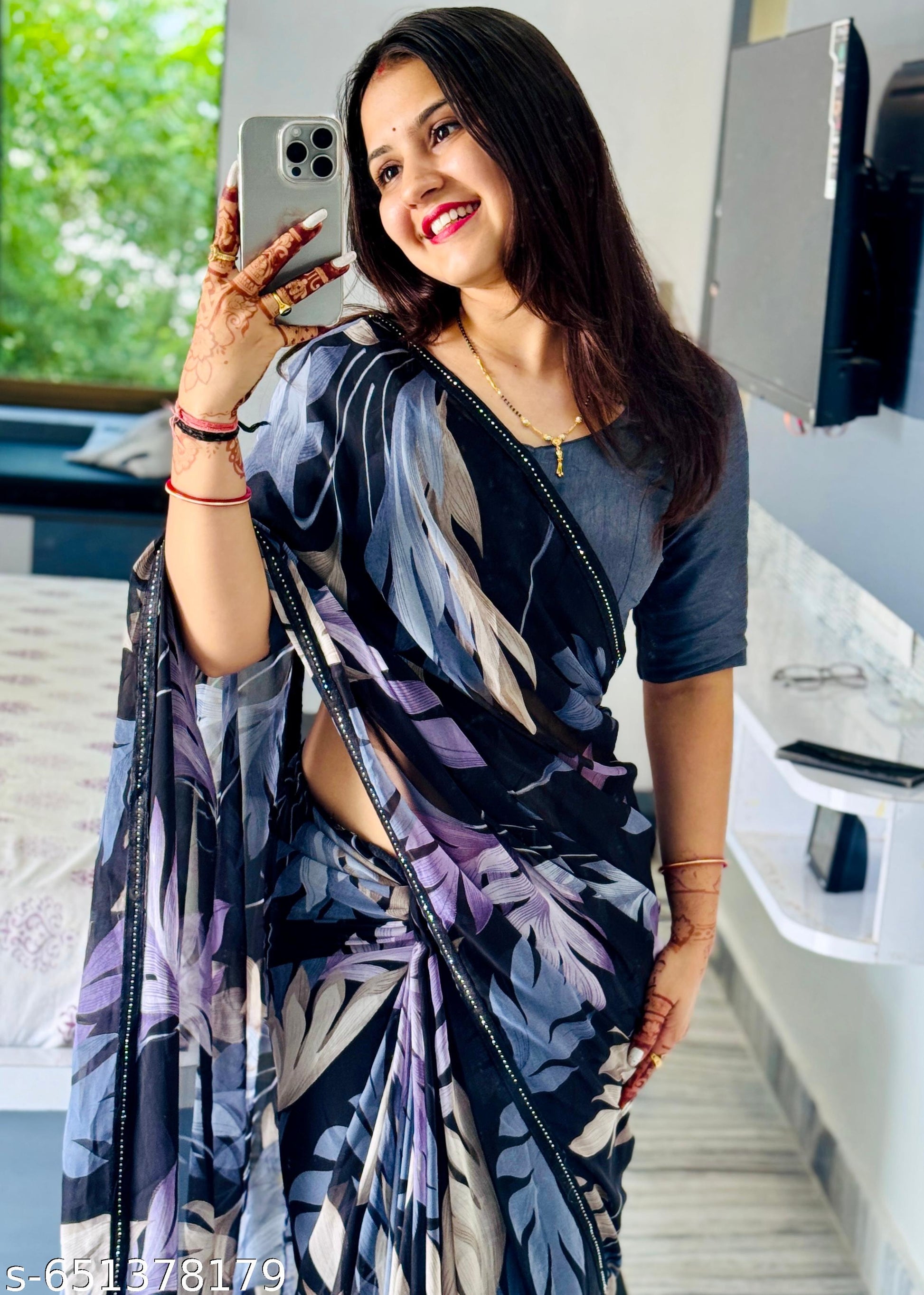 Black Weightless Printed Georgette Party Saree - Unixkart - View 4
