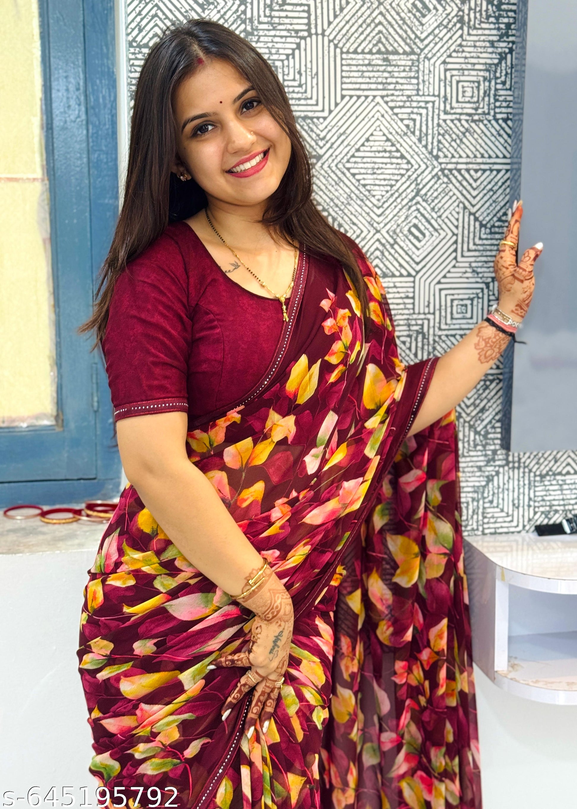 Weightless Printed Georgette Daily Wear Saree - Unixkart - View 4