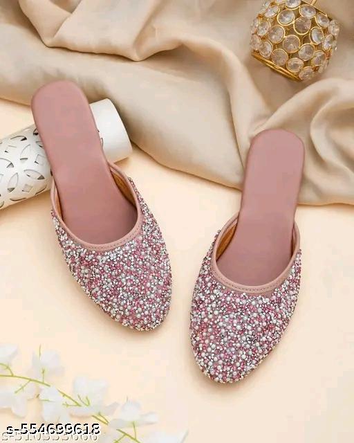Women's Ethnic Jutti & Mojari - Unixkart - View 4